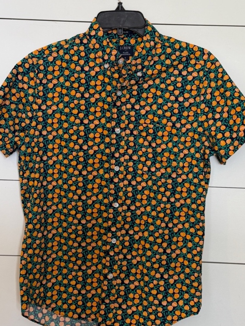 J. Crew Men's Short-Sleeve Button-Up Shirt in Green with Peach Print